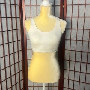 Athleta Gull Support Sports Bra 34 D fully lined with padding